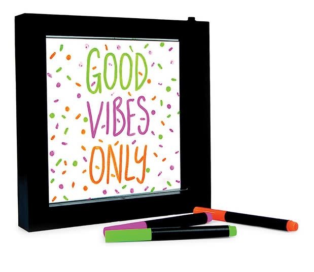 LIGHT UP NEON EFFECT MESSAGE FRAME - THE TOY STORE